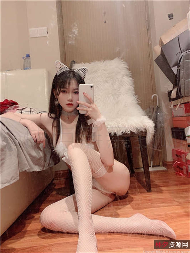 魔法秋秋高颜值COSER，微博粉丝国内首发，推特资源14.4G大合集！