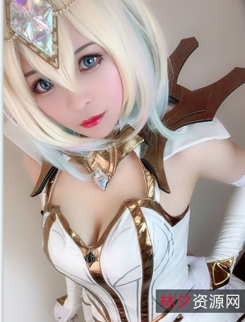 《Sola酱：双马尾少女与灵体老头的不甘心村庄故事》