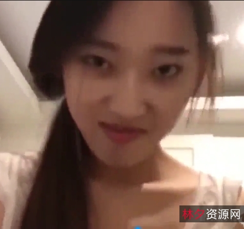 情侣自拍韩国妹子绝美对白走后门