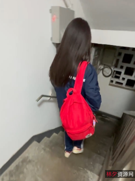 江南第一深情：21.5g合集，550个视频，19岁学妹专约，百度ED2K收藏