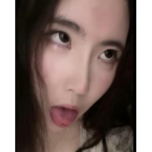 小刘亦菲-草莓老师-666大门槛福利[2V-1G]，车衣棒棒糖露脸S~宝宝