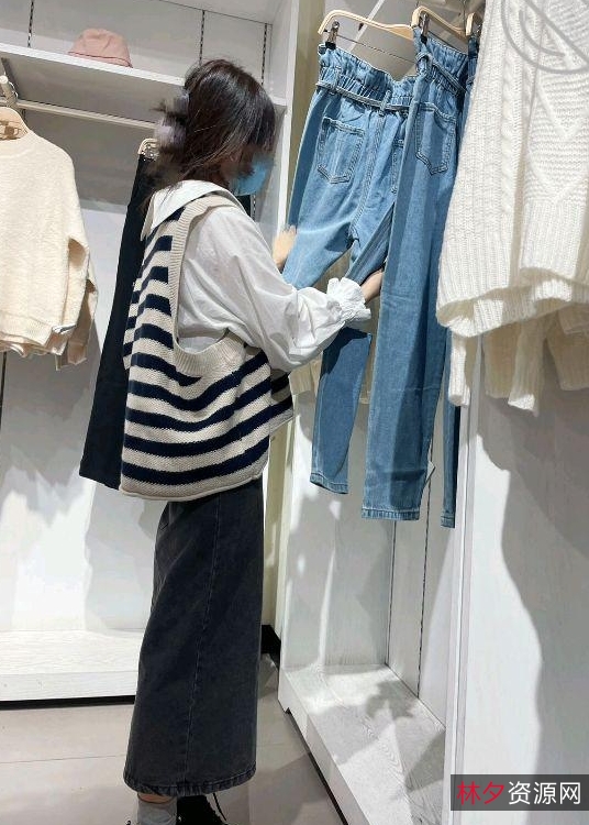 百度热门视频《海角兄妹乱来》13集4.83GB，ED2K下载量爆表