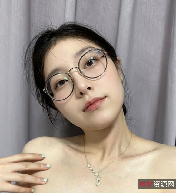 秦嘉倪自拍短资源音频图集，火爆棒棒糖下水道房地产爆料，18V369M下载