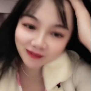 “疯狂抖音美女：尺度内部作死，压缩永久链接，失效不补”