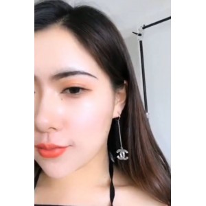 性感黑色蕾丝玩铁女神，1小时490兆视频，宅男互动对白清晰解压方式