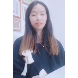 独家疯狂抖音美女小雪尺度大胆展示薄丝空档裤，引爆百度盘！