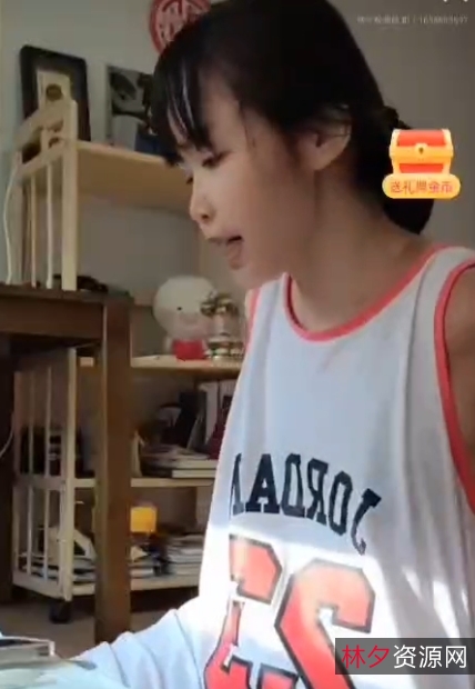 疯狂美娇妻:疯狂妹子互动直播,尺度惊人,视频214V,4.98G