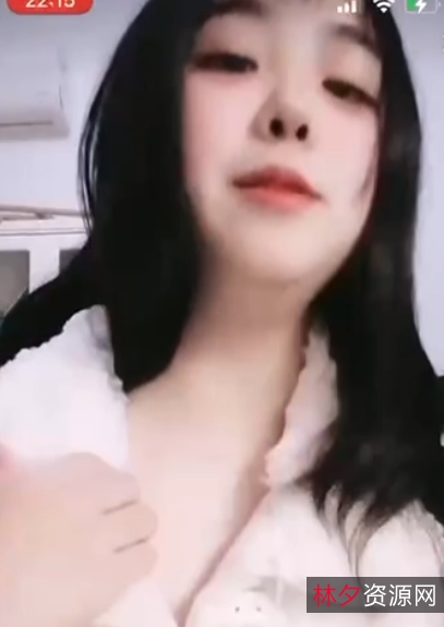 疯狂抖音美女PK：小花光pp倒立劈叉视频震撼展示