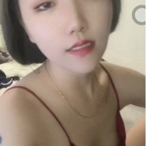 高颜值美女主播文儿展示才艺，视频大小471V疯狂抖音外篇