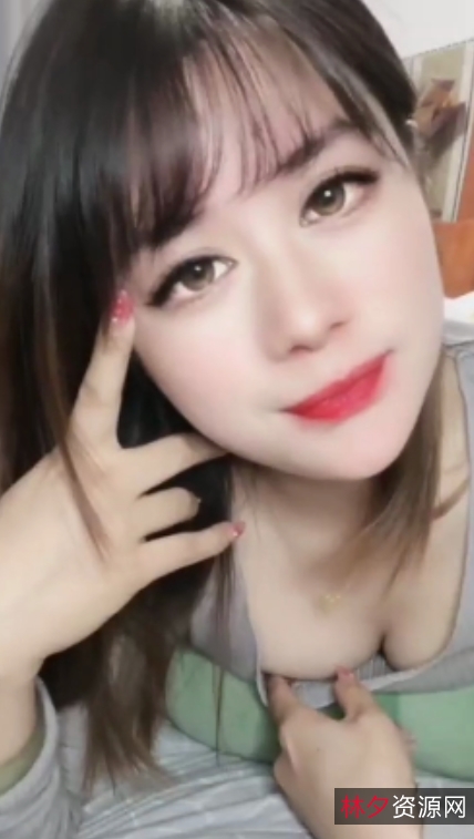 高颜值美女主播文儿展示才艺，视频大小471V疯狂抖音外篇