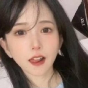 COSER某推高颜倦倦喵TiTi私拍合集15V3.5G，角色扮演细腻展现