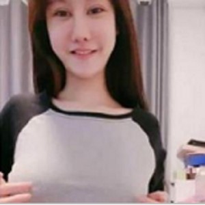 资源合集耶耶奶女神最新诱惑合集15V3.1G，已婚少女挤牛奶