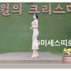 Onlyfans大罩杯妻子福利合集14部8.08G