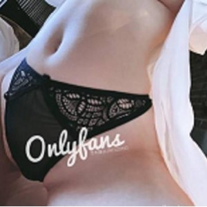 荒木薇OnlyFans绿帽妻子奇怪器具合集3.4G太诱惑