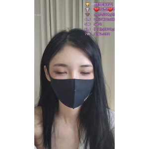 蜜桃汁资源库iamriri韩国萌妹舞蹈80v21G湿身珍藏