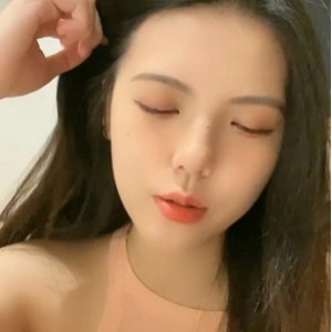 微信小辰吾妮直播聊天福利5部6.9G，学生妹清纯有尺度