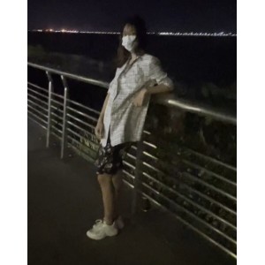 推特小小星户外展示视频合集9部9G，绷紧弧线汗湿喘息诱露rou+feng