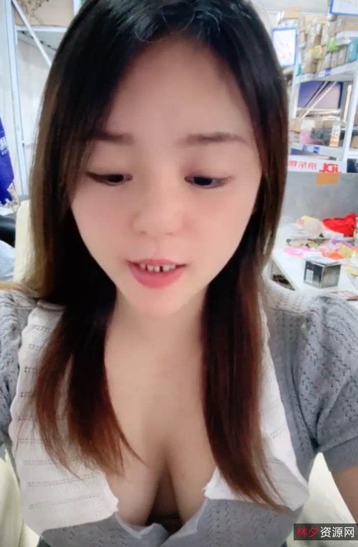 快递站小妹大灯晃动实录114部127.8G监控视角