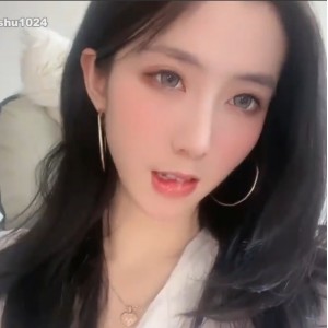 鱼鱼不甜花椒长腿合集99V4.54G超诱惑