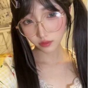 伪娘霉霉喷奶事件精选三部0.6G这谁扛得住